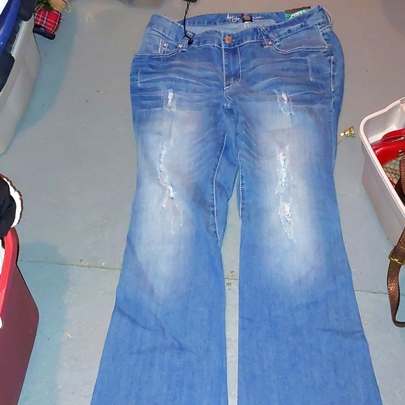 Jeans - Picture 6 of 9